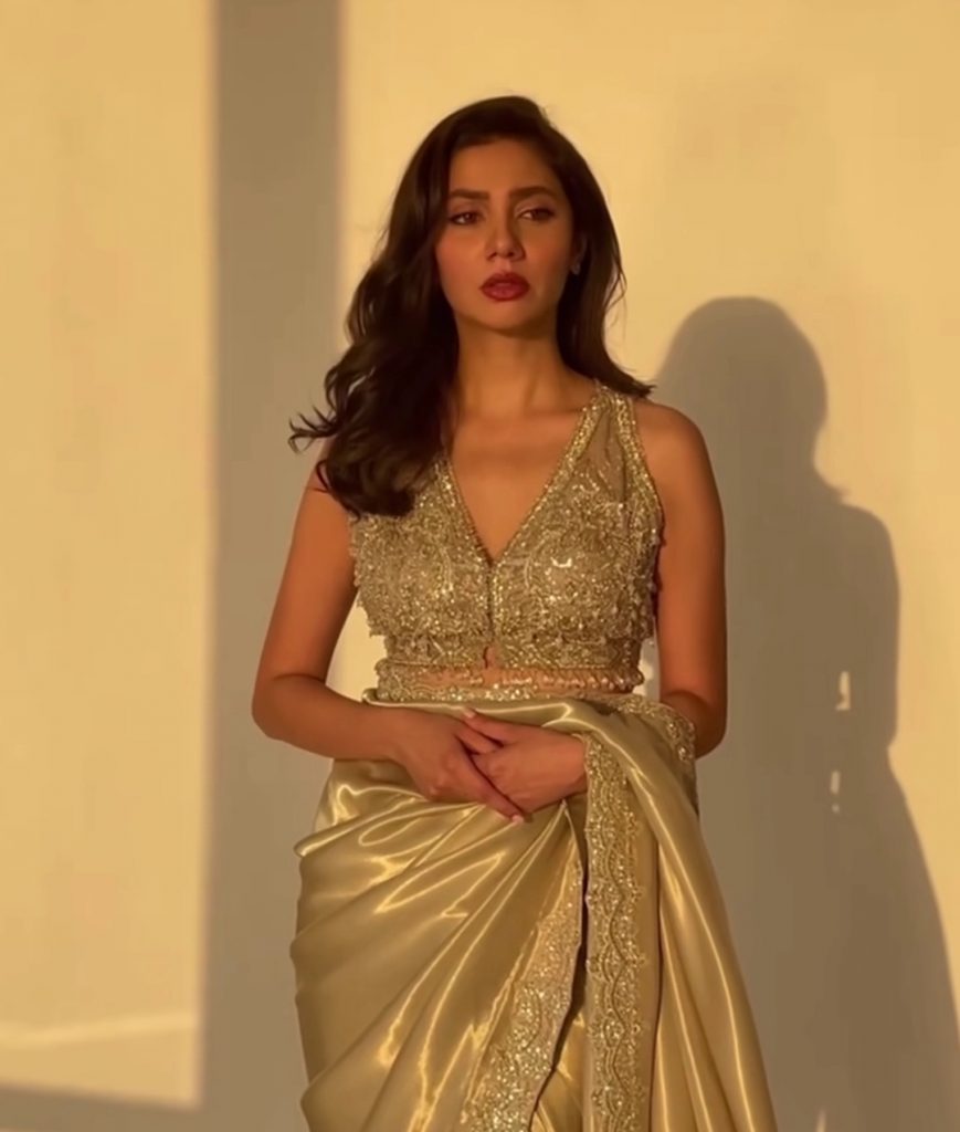 Heavy criticism is levelled at the Mahira Khan saree worn to the Maula Jatt Doha premiere.