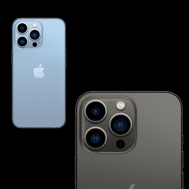 Apple iPhone 14 Arrive Punch-Hole Cutout Design