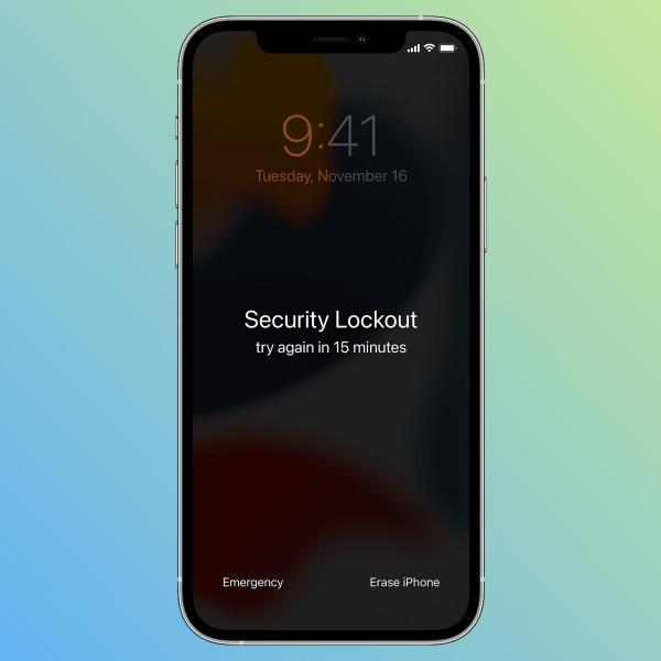 New Feature of iPhone OS 15.2 can Delete a locked iPhone