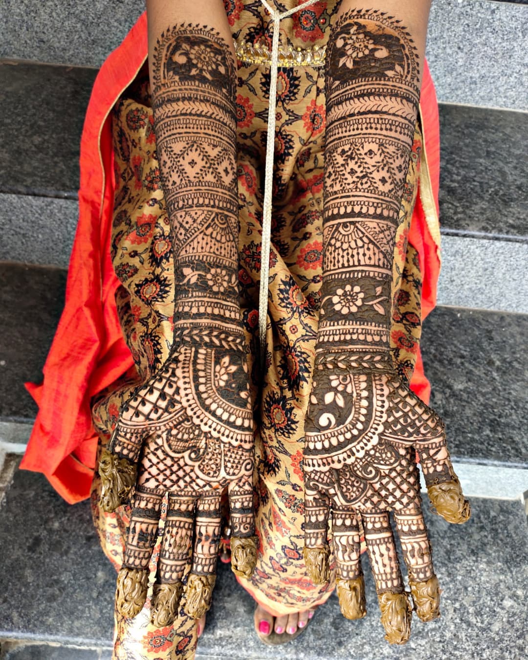 Beautiful Feet Bride Mehendi Designs - Latest Feet Mehendi 
